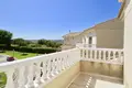 Villa de tres dormitorios 130 m² Orihuela, España