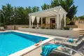 villa de 5 dormitorios 400 m² Porec, Croacia