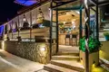 Hotel 410 m² in Amoudi, Greece