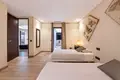 Villa 8 bedrooms 1 089 m² Benahavis, Spain