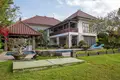 3-Schlafzimmer-Villa 550 m² Belumbang, Indonesien