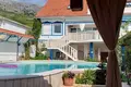 Hotel 1 036 m² en Dugi Rat, Croacia