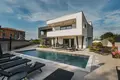 villa de 5 dormitorios 303 m² Umag, Croacia