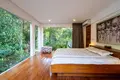 Villa 10 bedrooms 1 637 m² Nyambu, Indonesia
