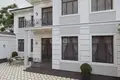 Kottej 6 xonalar 325 m² Samarqandda