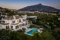 6 bedroom villa 1 073 m² Marbella, Spain