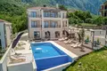 Villa de 4 dormitorios 450 m² Budva, Montenegro