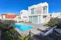 Villa de tres dormitorios 180 m² Torrevieja, España