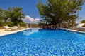 4-Zimmer-Villa 400 m² Souni-Zanatzia, Cyprus