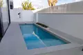 Villa de tres dormitorios 197 m² Pilar de la Horadada, Španjolska