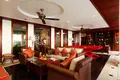 Villa de 6 chambres 1 632 m² Phuket, Thaïlande