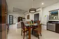 Villa mit 2 Schlafzimmern 90 m² Rawai, Thailand