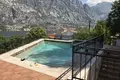 Haus 4 Schlafzimmer  Prcanj, Montenegro