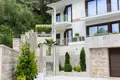Villa de tres dormitorios 240 m² Tivat, Montenegro