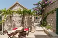 8 room house 322 m² Omis, Croatia