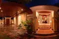 Villa 2 Schlafzimmer 217 m² Phuket, Thailand