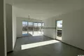 Mieszkanie 4 pokoi 91 m² Toeroekbalint, Węgry