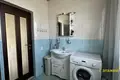 Casa 228 m² Kamsamoliec, Belarús