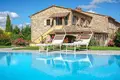 Villa de 7 dormitorios 700 m² Volterra, Italia