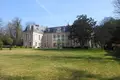 Замок 1 100 м² Версаль, Франция