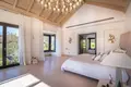 6-Schlafzimmer-Villa 1 338 m² Benahavis, Spanien