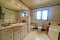 4-Schlafzimmer-Villa 550 m² lAlfas del Pi, Spanien