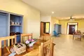 4 bedroom house 195 m² Roatan, Honduras