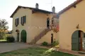 Dom  Arezzo, Włochy