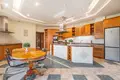 9 bedroom house 1 000 m² Warsaw, Poland