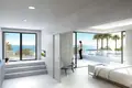 Villa de 4 dormitorios 370 m² Estepona, España