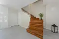 Wohnungen auf mehreren Ebenen 4 zimmer 154 m² Warschau, Polen