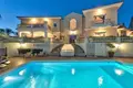Villa 7 Zimmer 785 m² Ayios Tychonas, Cyprus