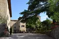 Dom 50 pokojów 2 517 m² Arezzo, Włochy