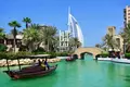 Apartamento 2 habitaciones 1 378 m² Dubái, Emiratos Árabes Unidos