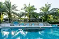 Villa 10 bedrooms 1 637 m² Nyambu, Indonesia