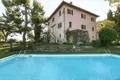 Дом 18 комнат 650 м² Асколи-Пичено, Италия