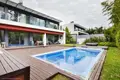 3-Schlafzimmer-Villa 187 m² Rio de Mouro, Portugal