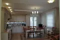Villa de tres dormitorios 285 m² Becici, Montenegro