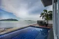 Villa 2 Schlafzimmer 254 m² Phuket, Thailand