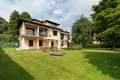 Villa 7 habitaciones 320 m² Montano Lucino, Italia