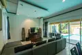 Villa de tres dormitorios 208 m² Phuket, Tailandia