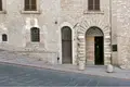 Hotel 1 000 m² Stazione di Assisi, Italien