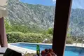 4 bedroom apartment 178 m² Dobrota, Montenegro