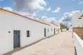 Investissement 550 m² à Santa Barbara de Nexe, Portugal