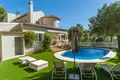 Villa de 4 dormitorios 337 m² Altea, España