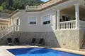 3-Schlafzimmer-Villa 300 m² Calp, Spanien