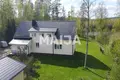 Dom 7 pokojów 240 m² Vaajakoski, Finlandia
