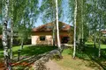 Casa 337 m² Kalodishchy, Bielorrusia