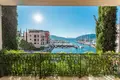 Квартира 2 спальни 152 м² Тиват, Черногория