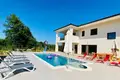 Villa de 4 dormitorios 250 m² Rabac, Croacia